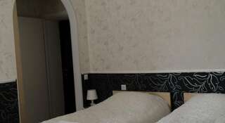 Гостевой дом Мини-Отель Валерия Великий Новгород Стандартный двухместный номер с 2 отдельными кроватями-8
